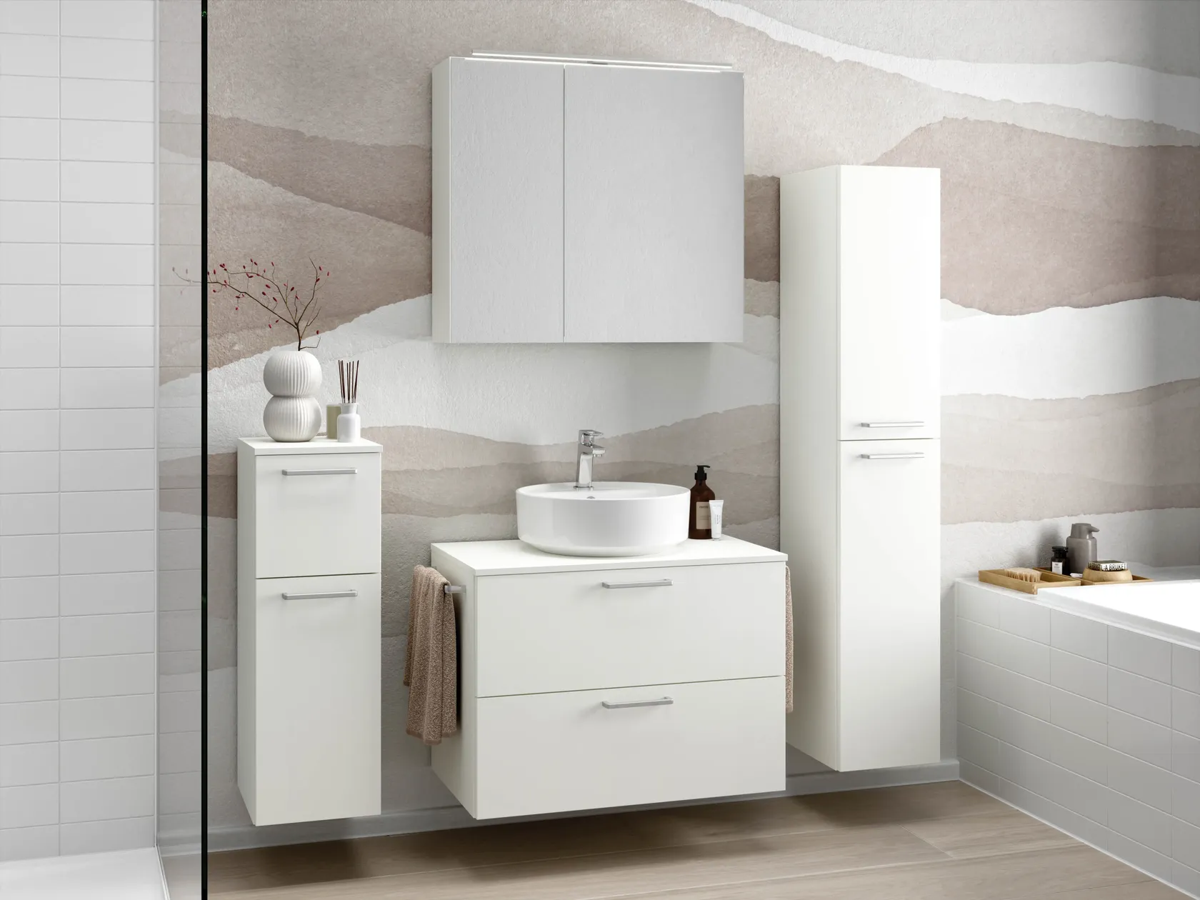 Badblock mit Spiegelschrank und Beimöbeln Banigo Badblock mit Spiegelschrank und Beimöbeln 0